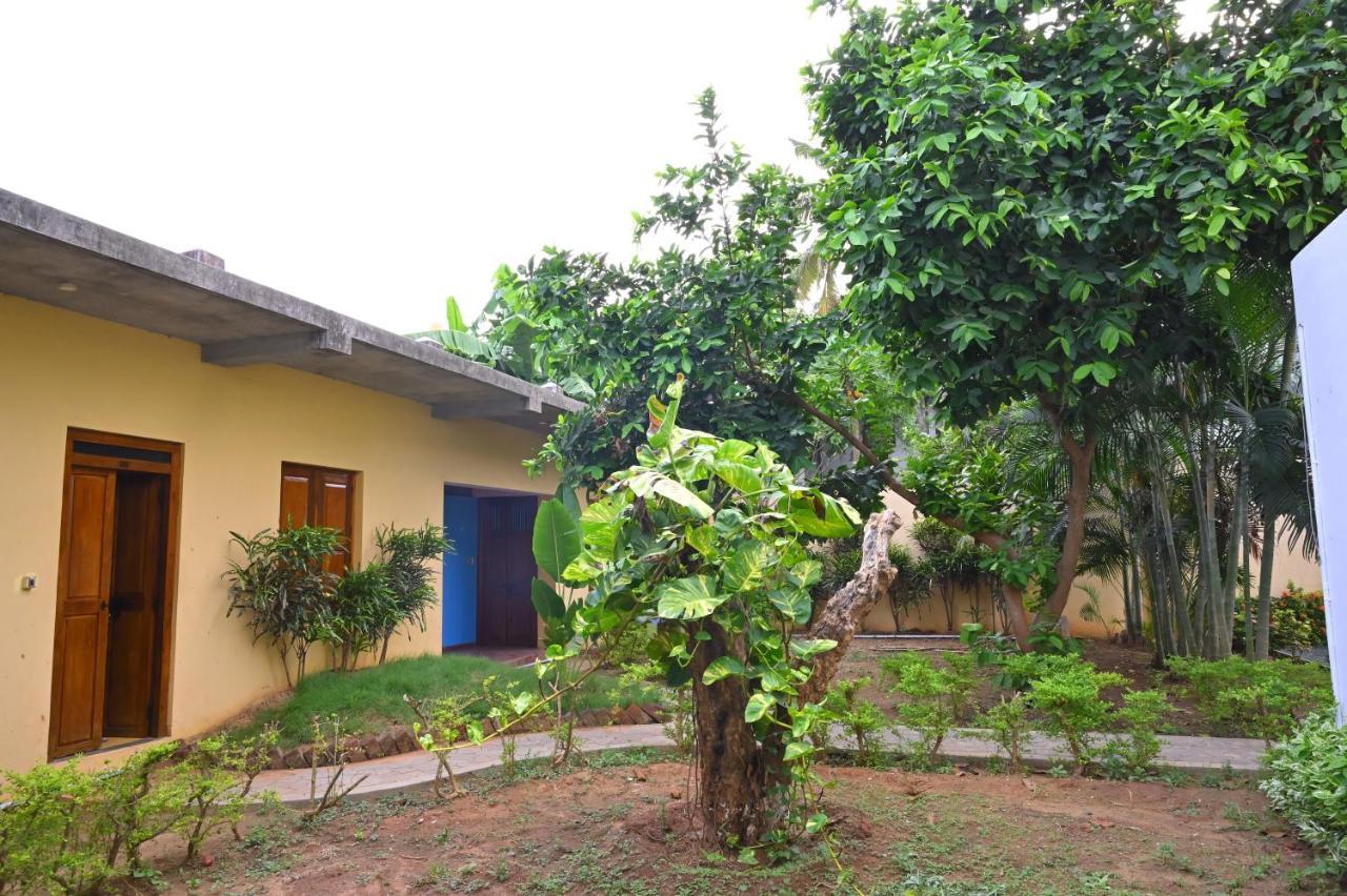 Les Boganveillea Heritage Guest House Auroville Kültér fotó