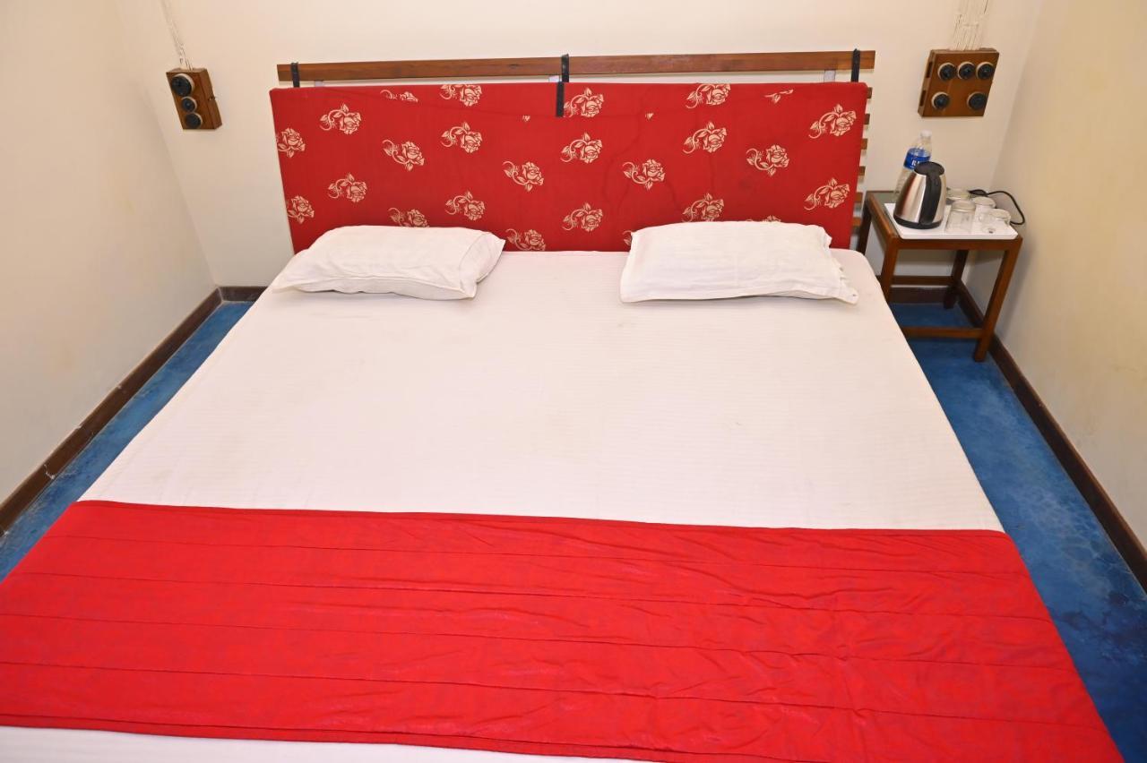 Les Boganveillea Heritage Guest House Auroville Kültér fotó