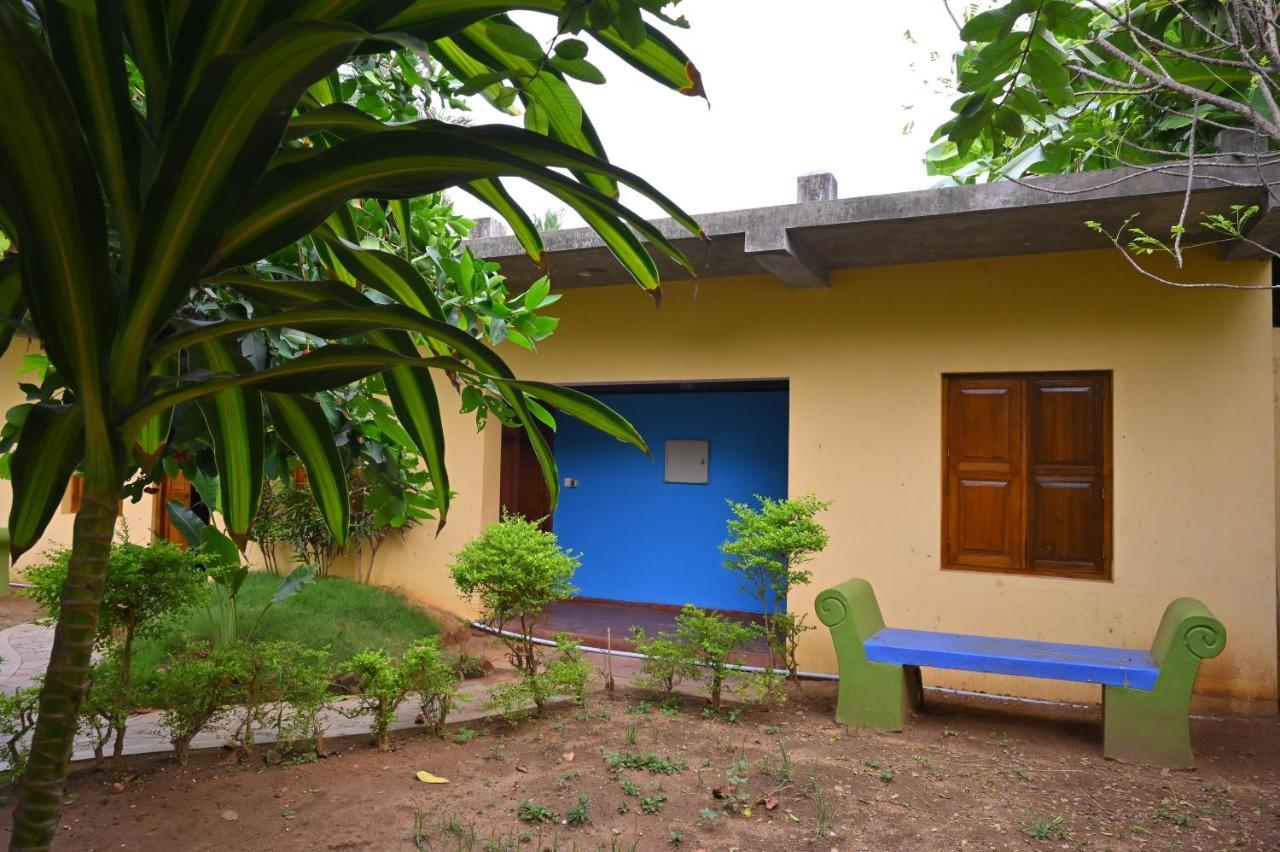 Les Boganveillea Heritage Guest House Auroville Kültér fotó